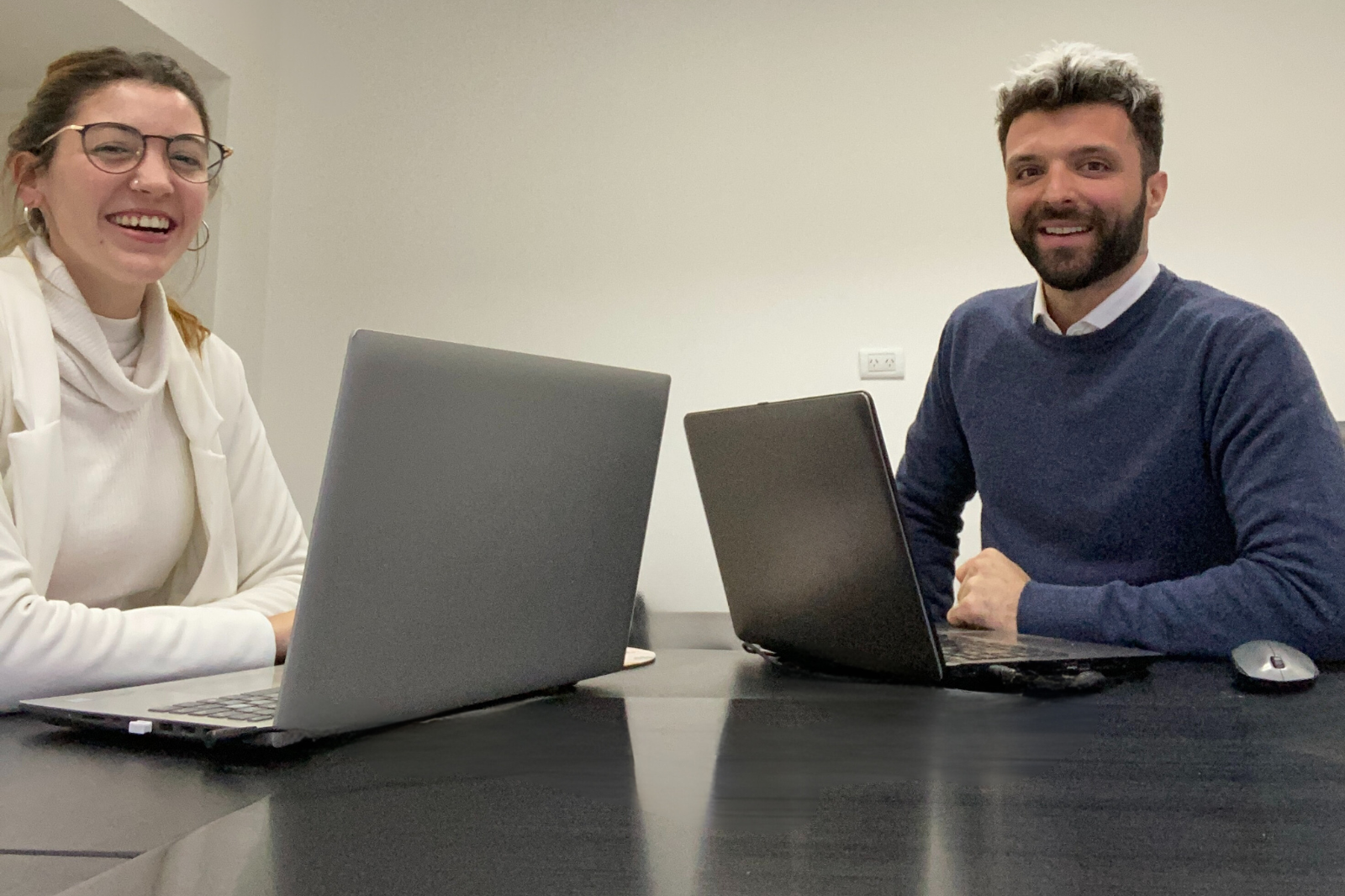 Equipo profesional de Comunicación 360 - Especialistas en marketing estratégico y comunicación corporativa